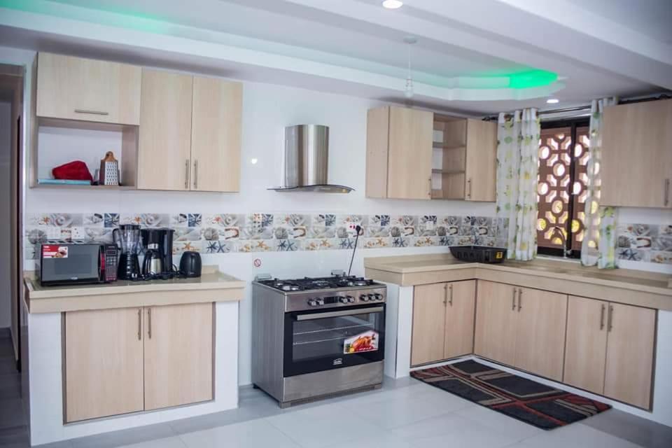 The Festival Fully Furnished Apartments Mombasa Bagian luar foto