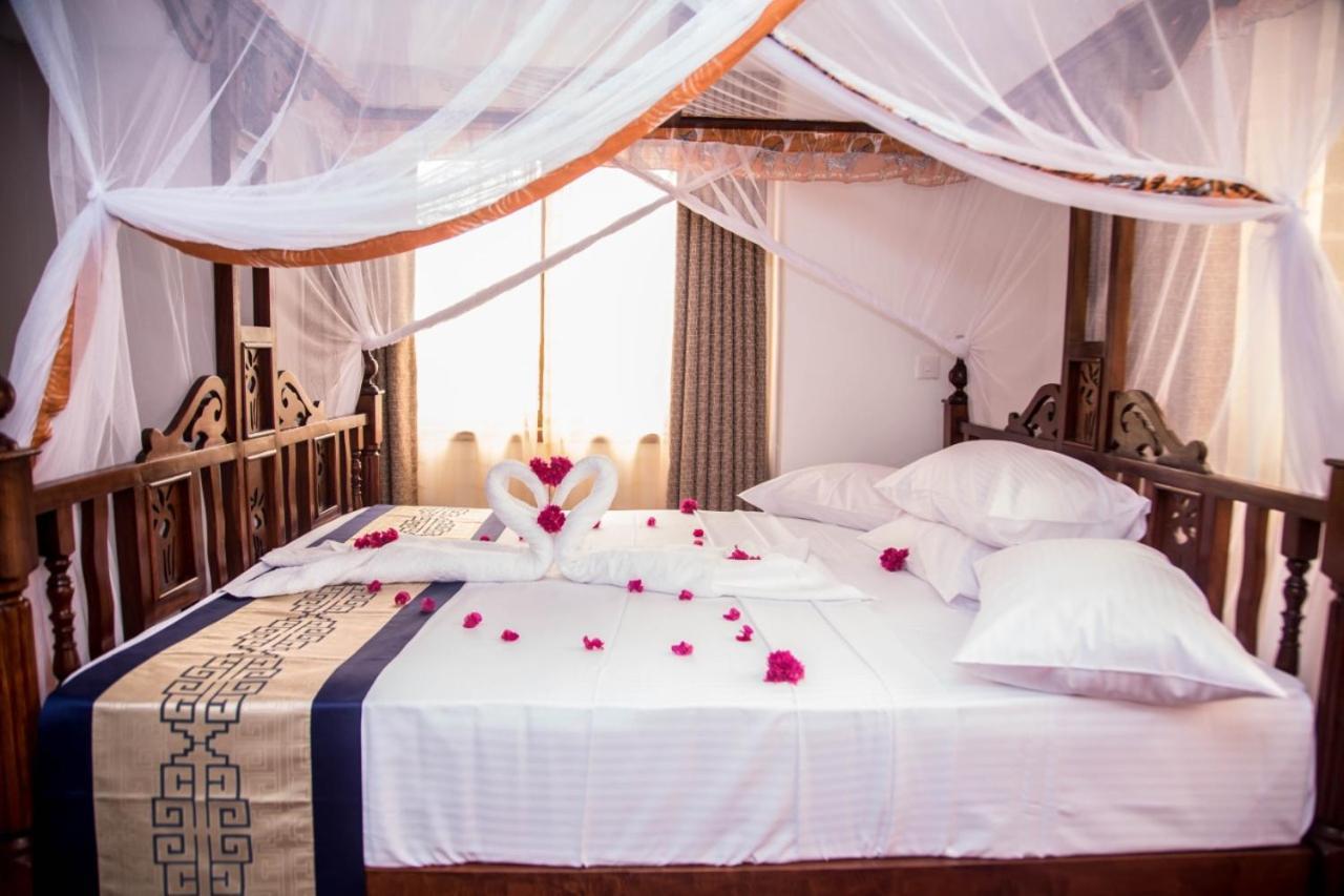The Festival Fully Furnished Apartments Mombasa Bagian luar foto
